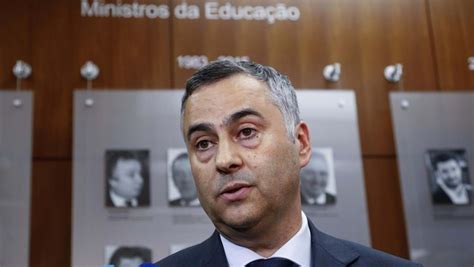 fernando alexandre ministro da educação